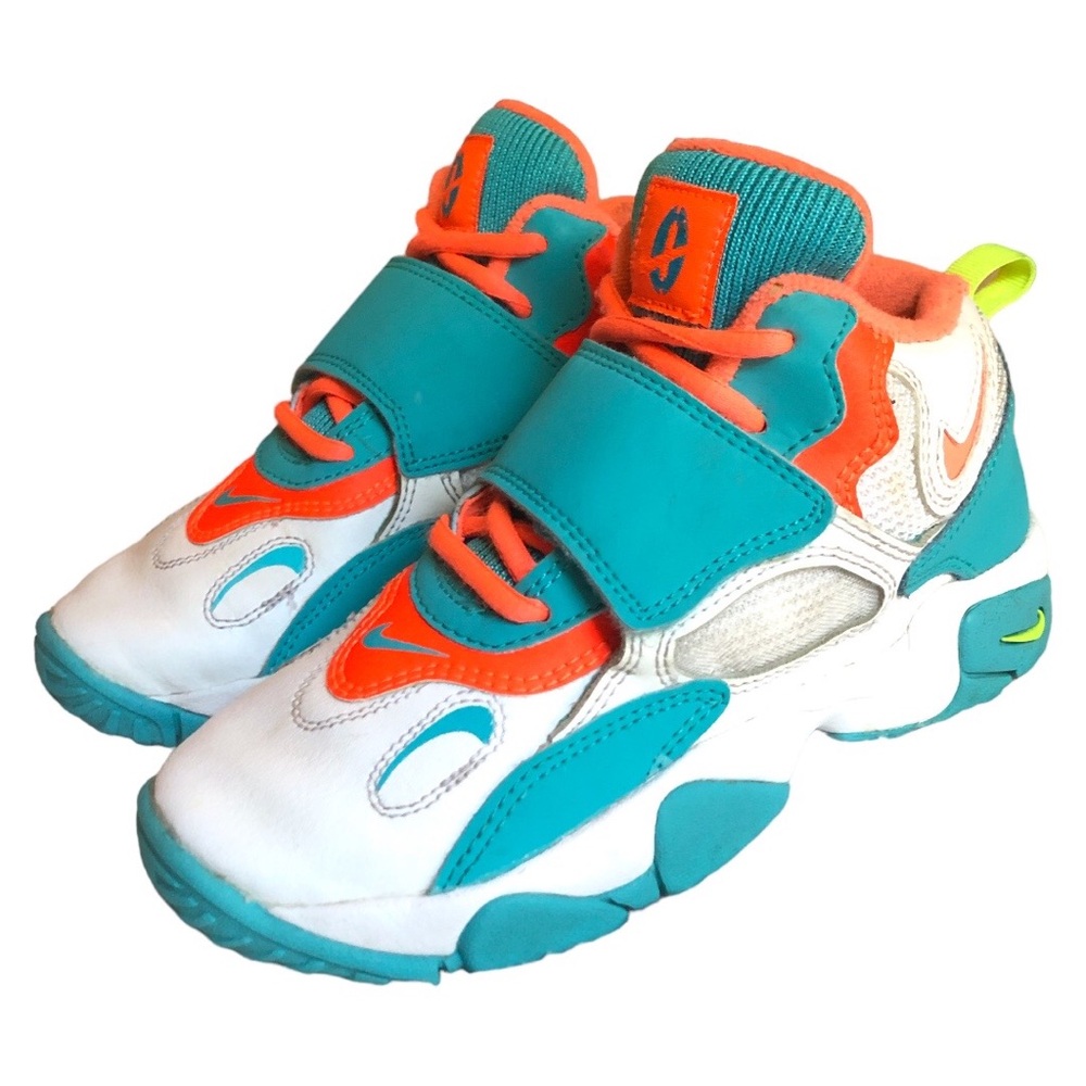 Nike Speed Turf (PS) Training Shoe Size 1 Y BV2526-101 White / Bright Mango